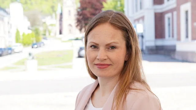 Privat&oslash;konom Elisabeth Landsverk, hovedbilde i Laagendalspostens sak om renteoppgangen